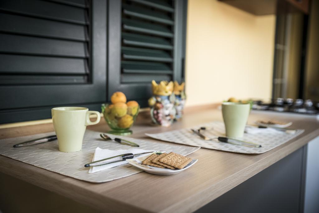טאורמינה La Maison Jardin Apartment חדר תמונה